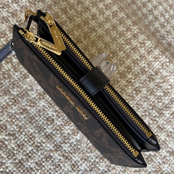 MICHAEL KORS LARGE DOUBLE ZIP WRISTLET WALLET - Picture 13 of 16